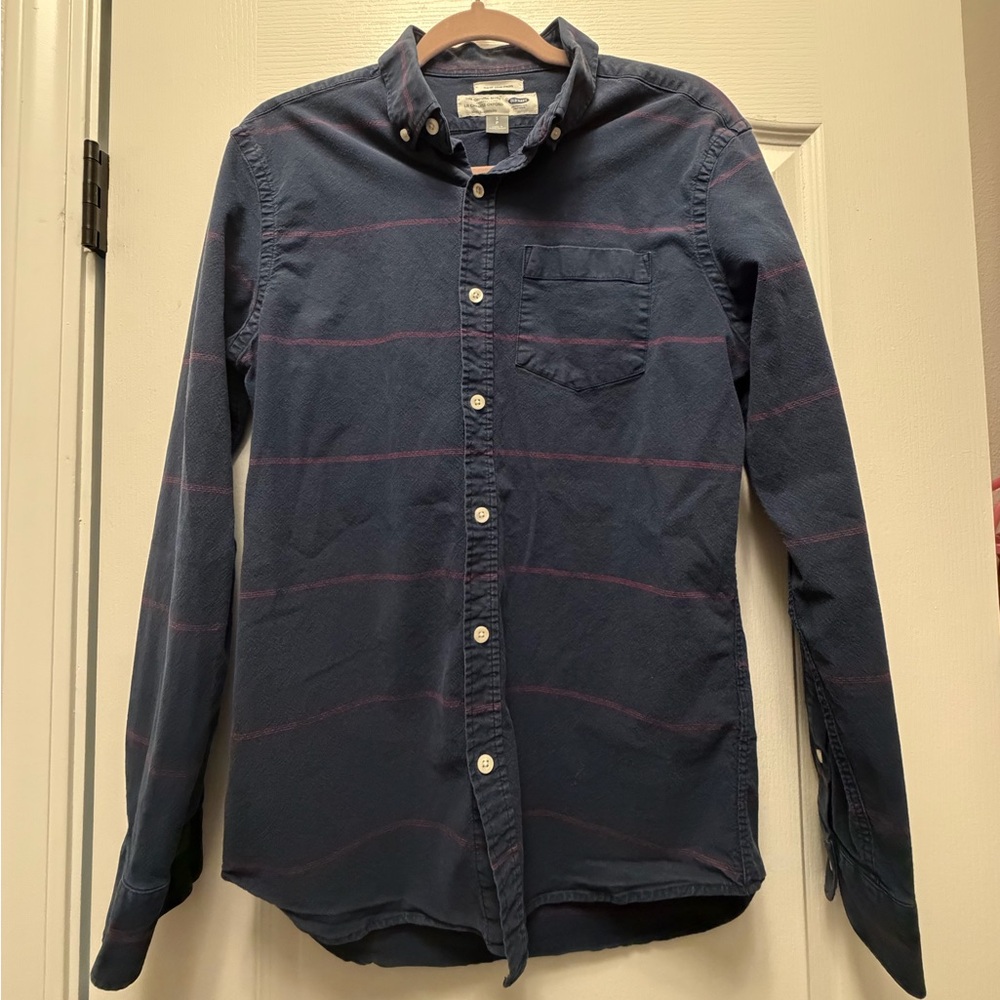 Set of 2 Men’s Button Down Shirts: Old Navy & Goodfellow - S - Picture 3 of 8